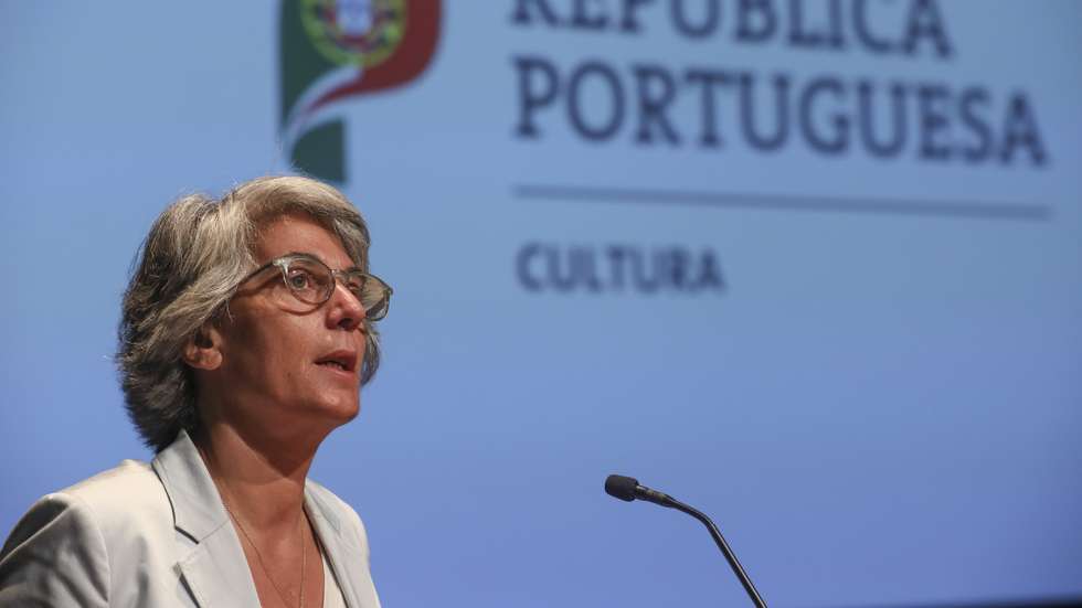 A ministra da Cultura, Graça Fonseca, durante a apresentação da Womex Worldwide Music Expo 21 no Teatro Municipal Rivoli, Porto, 28 de julho de 2020. A apresentação contou também com a presença do presidente da Câmara Municipal do Porto, Rui Moreira, do diretor do Womex, Alexander Walter, do diretor Geral da AMG Music, António Miguel Guimarães, e do presidente do Conselho Diretivo do Turismo de Portugal, Luís Araújo. JOSÉ COELHO/LUSA