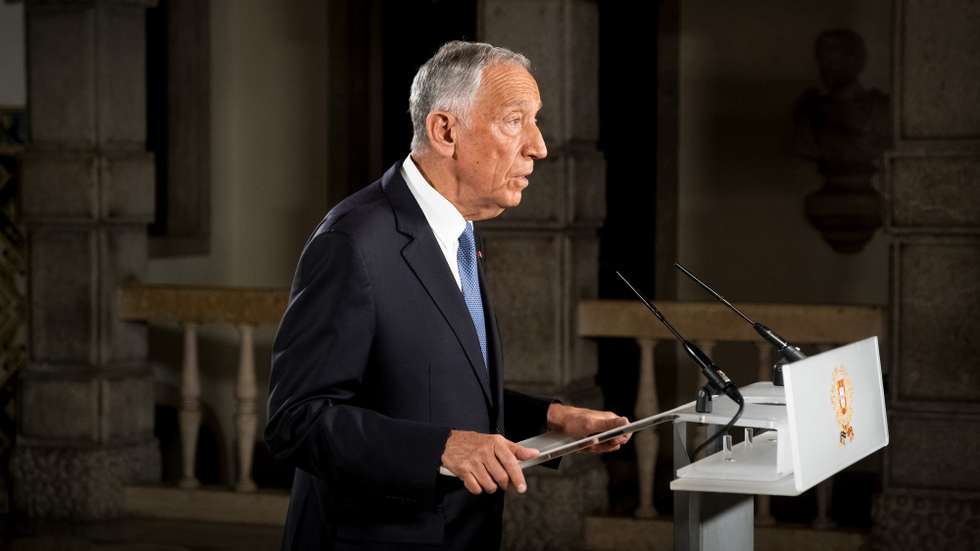 O Presidente da República, Marcelo Rebelo de Sousa, durante a comunicação ao país a partir do Palácio de Belém, em que anunciou a renovação do estado de emergência até 08 de dezembro como forma de combate à covid-19, Lisboa, 20 de novembro de 2020. RUI OCHÔA/PRESIDÊNCIA DA REPÚBLICA/LUSA
