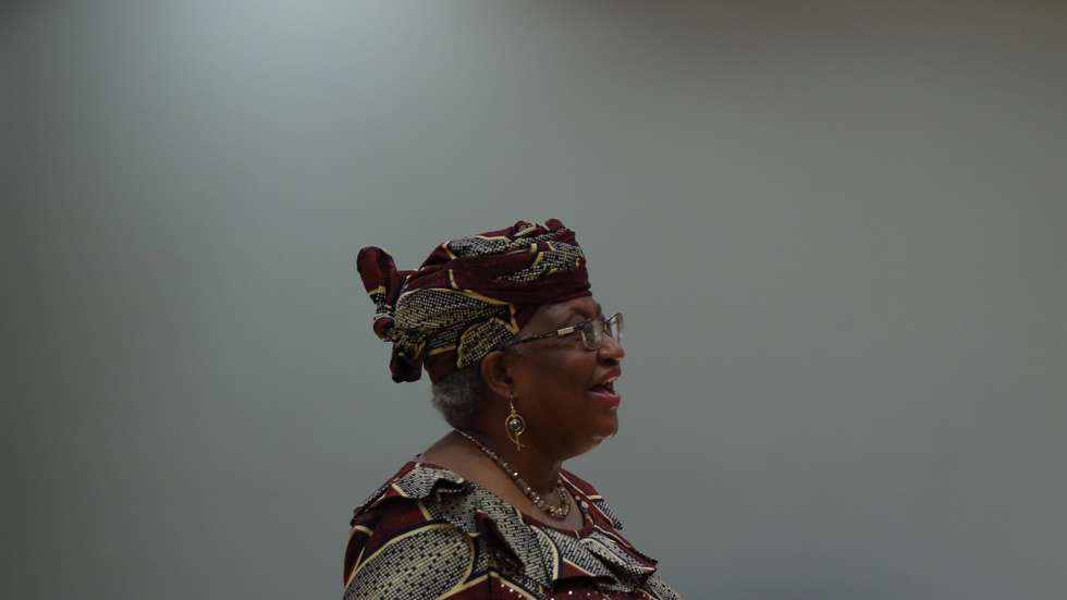 epa09215165 World Trade Organization Director-General Ngozi Okonjo-Iweala talks to Sweden’s Foreign Trade Minister Anna Hallberg during a European Foreign Trade ministers meeting at the European Council headquarters in Brussels, Belgium, 20 May 2021.  EPA/FRANCISCO SECO / POOL