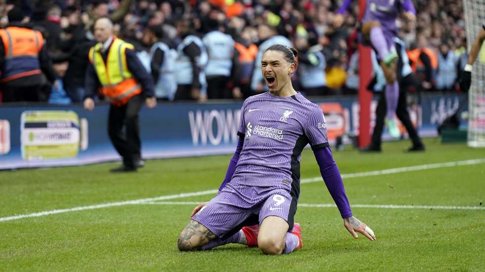 epa11194470 Darwin Nunez of Liverpool celebrates scoring the winning goal in the English Premier League match between Nottingham Forest and Liverpool FC, in Nottingham, Britain, 02 March 2024.  EPA/TIM KEETON EDITORIAL USE ONLY. No use with unauthorized audio, video, data, fixture lists, club/league logos, 'live' services or NFTs. Online in-match use limited to 120 images, no video emulation. No use in betting, games or single club/league/player publications.