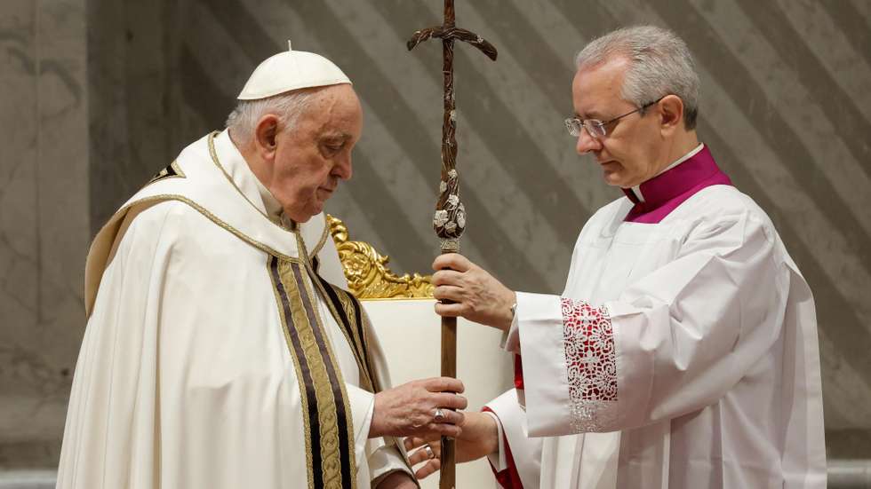 epa11247913 Pope Francis (L) presides over a Holy Chrism Mass on Maundy Thursday at Saint Peter's Basilica in Vatican City, 28 March 2024.  EPA/GIUSEPPE LAMI