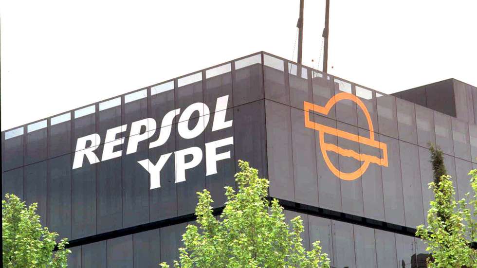 epa06570557 A undated handout photo made available by  Repsol YPF of company headquarters in Madrid, Spain. Repsol reported 28 February 2018 the company net income rose 22 per cent to 2.121 billion euro in 2017 while adjusted net income rose 25 per cent to 2.405 billion euro, both being highest such figures in six years. Repsol also said it reduced its debt by 23 per cent to 6.267 billion euro bythe end of 2017.  EPA/REPSOL YPF HANDOUT  HANDOUT EDITORIAL USE ONLY/NO SALES *** Local Caption *** 00000401270125