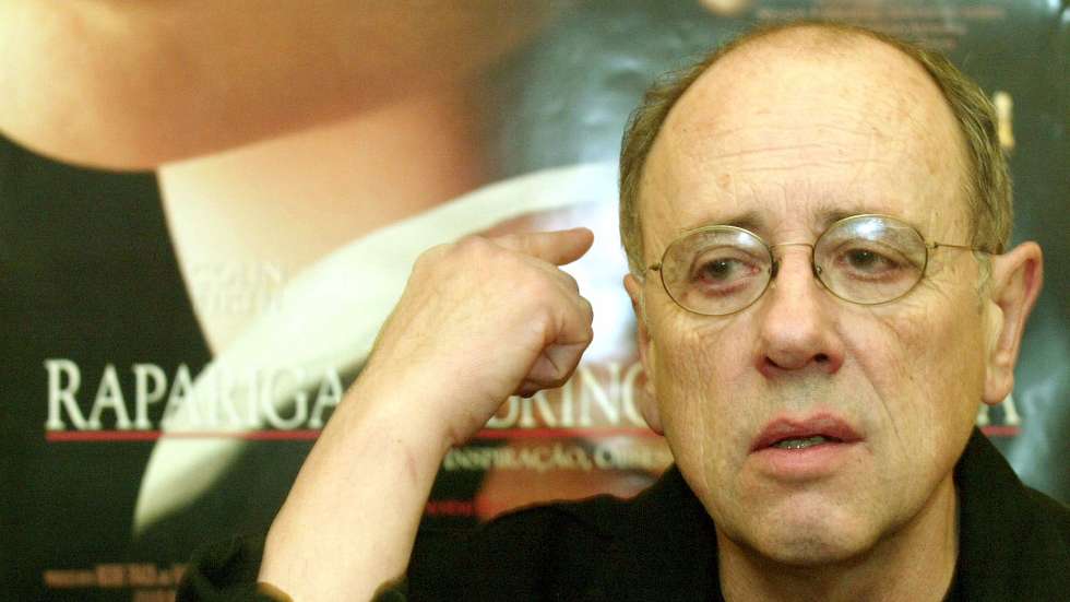 20040212-LISBOA: Eduardo Serra, director de fotografia nomeado para um oscar de  Hollywood pelo filme " Rapariga com Brinco de Perola", durante a conferencia de imprensa, esta manha num hotel da capital. FOTO ANTONIO COTRIM/LUSA
