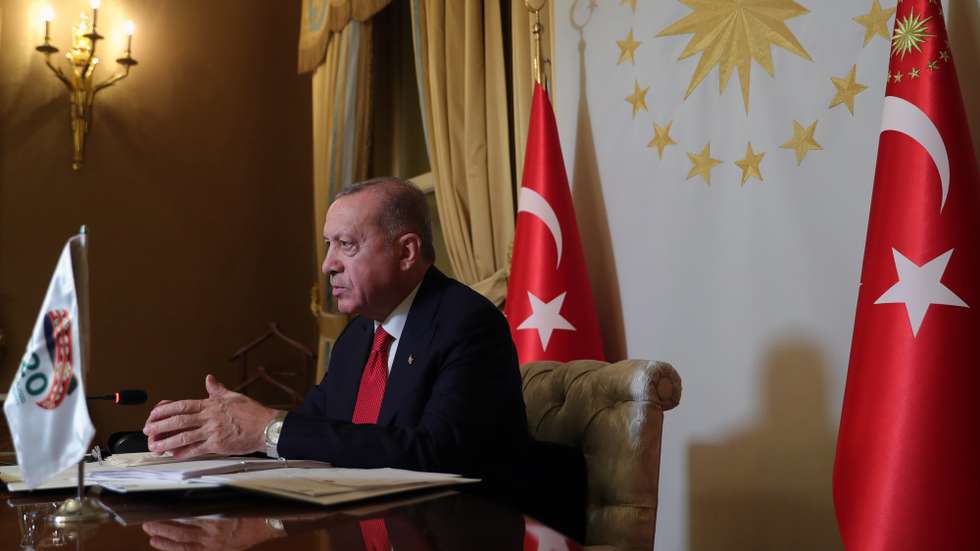 epa08833530 A handout photo made available by the Turkish President Press office shows Turkish President Recep Tayyip Erdogan speaks at the virtual G20 meeting hosted by Saudi Arabia, amid the coronavirus disease  (COVID-19) outbreak, in Istanbul, Turkey, 21 November 2020.  EPA/TURKISH PRESIDENT PRESS OFFICE HANDOUT  HANDOUT EDITORIAL USE ONLY/NO SALES
