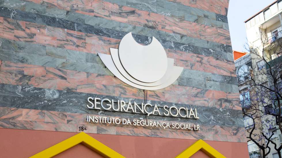 Cinco meses depois, estes trabalhadores "continuam com o futuro incerto" apesar de exercerem funções permanentes e complexas