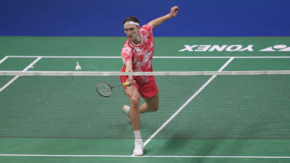 epa11835937 Viktor Axelsen of Denmark in action during the Menâ€™s Singles final match against Lee Cheuk Yiu of Hong Kong at the India Open badminton tournament in New Delhi, India, 19 January 2025.  EPA/HARISH TYAGI