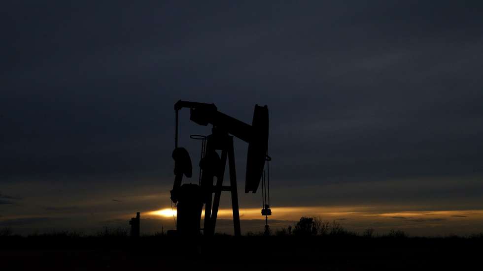 epa08347161 A view of an oil pump jack in the oil field near Midland, Texas, USA, 06 April 2020. Midland, Texas is a city in western Texas, part of the Permian Basin area. Gas prices across the country are extremely low due to a dramatic drop in the value of oil.  EPA/LARRY W. SMITH