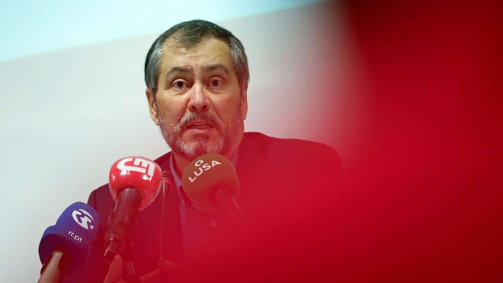 O secretário-geral da Federação Nacional dos Professores (FENPROF), Mário Nogueira, participa na conferência de imprensa para a divulgação da apreciação, propostas e ações no âmbito do Orçamento do Estado para 2021, em Lisboa, 26 de outubro de 2020. ANTÓNIO PEDRO SANTOS/LUSA