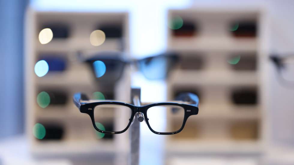 epa13211582 AI glasses are displayed during the opening day of the IFA trade fair in Berlin, Germany, 04 September 2026. The IFA, the world's largest trade show for consumer electronics and home appliances, runs from 04 to 08 September 2026.  EPA/HANNIBAL HANSCHKE