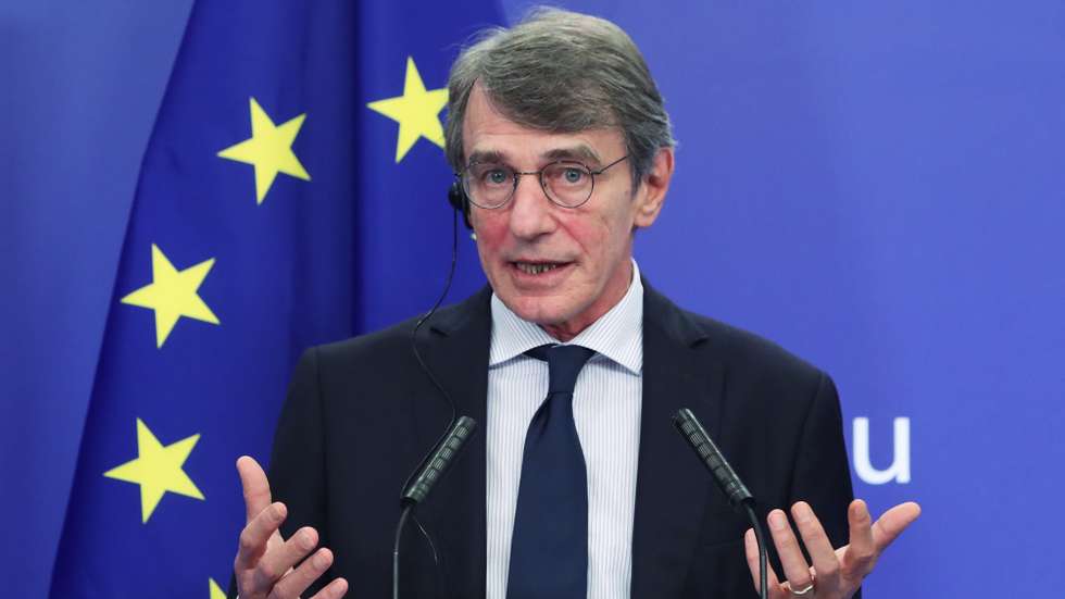 epa08813446 European Parliament President David Sassoli holds a news conference at the European Parliament headquarters in Brussels, Belgium, 11 November 2020.  EPA/YVES HERMAN / POOL