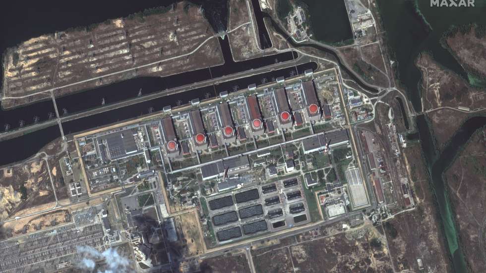 epa10129321 A handout photo made available by Maxar Technologies of the Zaporizhzhia nuclear power plant facility in Enerhodar, Ukraine, 19 August 2022. No significant signs of recent shelling or damage was seen in or around the nuclear plant.  EPA/MAXAR TECHNOLOGIES HANDOUT HANDOUT -- MANDATORY CREDIT: SATELLITE IMAGE 2022 MAXAR TECHNOLOGIES -- THE WATERMARK MAY NOT BE REMOVED/CROPPED -- HANDOUT EDITORIAL USE ONLY/NO SALES
