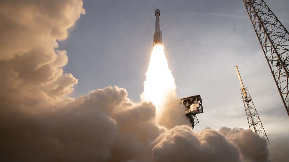 epa09959467 A handout picture made available by the National Aeronautics and Space Administration (NASA) shows a United Launch Alliance Atlas V rocket with Boeing’s CST-100 Starliner spacecraft aboard launches from Space Launch Complex 41, at Cape Canaveral Space Force Station in Cape Canaveral, Florida, USA, 19 May 2022. Boeing's Orbital Flight Test-2 (OFT-2) is Starliner’s second uncrewed flight test and will dock to the International Space Station as part of NASA's Commercial Crew Program. OFT-2 launched at 6:54 p.m. ET, and will serve as an end-to-end test of the system's capabilities.  EPA/Joel Kowsky / HANDOUT MANDATORY CREDIT: (NASA/Joel Kowsky) HANDOUT EDITORIAL USE ONLY/NO SALES