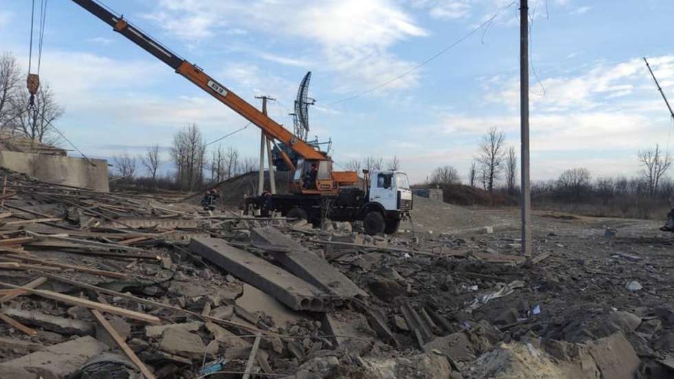 epa09780416 A handout photo made available by the Ukrainian Embassy in Italy shows the aftermath of an alleged Russian bombing on a Ukrainian military outpost at an undisclosed location in Ukraine, 24 February 2022. Russian troops entered Ukraine on 24 February.  EPA/Ukrainian Embassy HANDOUT BEST QUALITY AVAILABLE HANDOUT EDITORIAL USE ONLY/NO SALES