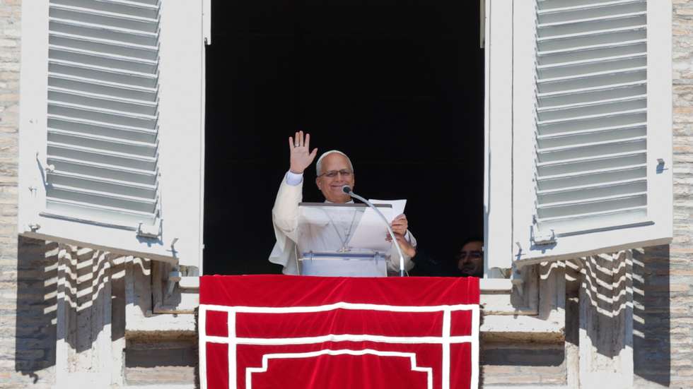 epa13236288 Pope Leo XIV leads the Sunday Angelus prayer from the window of his office overlooking Saint Peter's Square, Vatican City, 13 September 2026.  EPA/GIUSEPPE LAMI