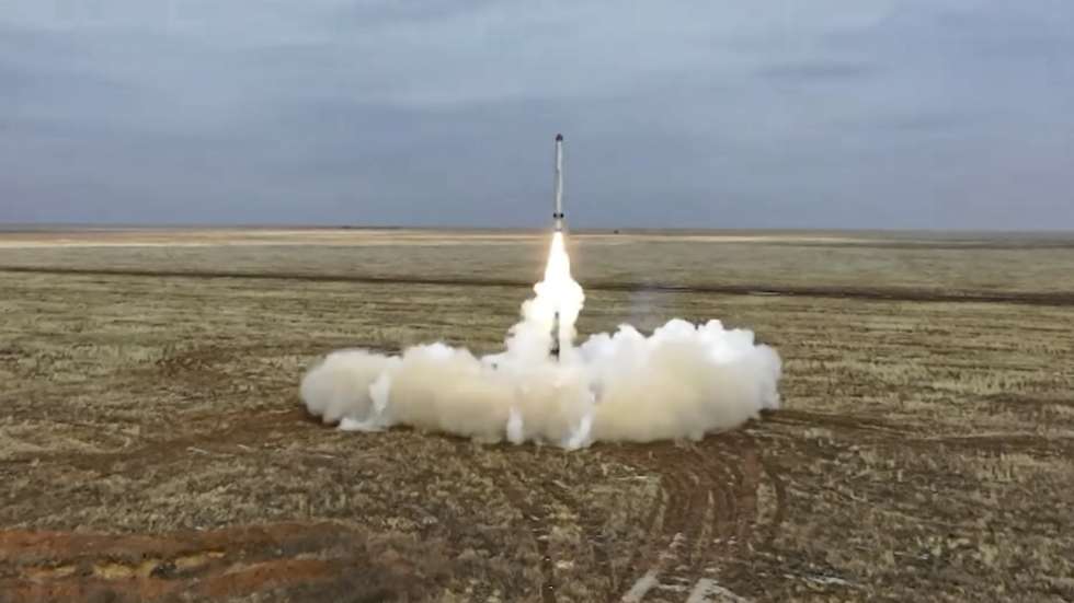 epa09771655 A handout still image taken from handout video made available by the Russian Defence ministry press-service shows launch of a cruise missile of the operational-tactical missile system 'Iskander' from at the Kapustin Yar training ground, Russia, 19 February 2022. Russian President Vladimir Putin opens exercises of the Russian strategic deterrence forces with launches of the ballistic missiles. Russian Navy ships of the Northern and Black Sea Fleets launched 'Kalibr' cruise missiles and 'Zirkon' hypersonic missiles at sea and ground targets during scheduled exercises of the strategic deterrence forces on Saturday. The 'Yars' intercontinental ballistic missile was launched from Plesetsk at the Kura training ground.  EPA/RUSSIAN DEFENCE MINISTRY PRESS SERVICE / HANDOUT  HANDOUT EDITORIAL USE ONLY/NO SALES