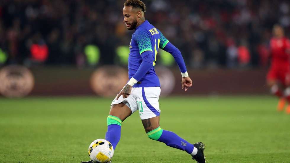 epa10210330 Neymar of Brazil in action during the International Friendly soccer match between Brazil and Tunisia in Paris, France, 27 September 2022.  EPA/MOHAMMED BADRA