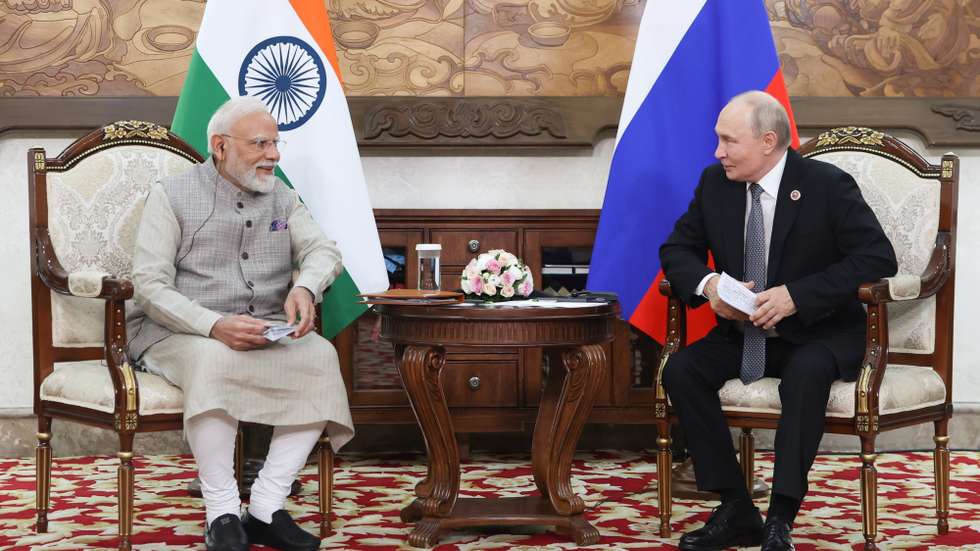 epa13202589 Indian Prime Minister Narendra Modi (L) and Russian President Vladimir Putin attend a meeting on the sidelines of the Shanghai Cooperation Organization (SCO) summit in Bishkek, Kyrgyzstan, 31 August 2026. The Shanghai Cooperation Organization (SCO) Summit 2026 is held in Bishkek on 31 August and 01 September.  EPA/PETR KOVALEV/SPUTNIK/KREMLIN / POOL MANDATORY CREDIT