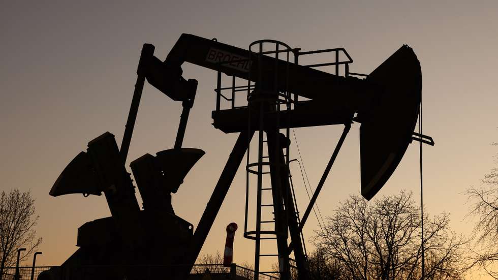 epa09842688 A view of a Crude oil pump in Walsheim near Landau, Germany, 22 March 2022. With a total production of over 4.5 million tons to date, the oil field near Landau is the largest oil field in the Upper Rhine Valley production region.  EPA/RONALD WITTEK