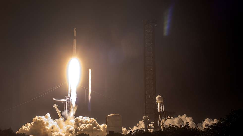 epa10821022 The SpaceX Crew-7 mission lifts off on a Falcon 9 rocket from Launch Complex 39A at the Kennedy Space Center, Florida, USA, 26 August 2023. The Crew 7 mission members are Mission commander NASA astronaut Jasmin Moghbeli, Mission specialist Roscosmos cosmonaut Konstantin Borisov, Mission pilot ESA (European Space Agency) astronaut Andreas Mogensen, Mission specialist JAXA (Japan Aerospace Exploration Agency) astronaut Satoshi Furukawa.  EPA/CRISTOBAL HERRERA-ULASHKEVICH