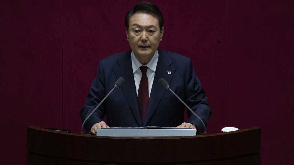 epa10264000 South Korean President Yoon Suk-yeol gives a speech on the government budget at the National Assembly in Seoul, South Korea, 25 October 2022.  EPA/JEON HEON-KYUN / POOL