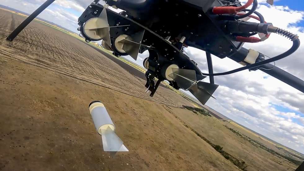 epa11622649 A still image taken from a handout video made available by the Russian Defence Ministry Press-Service on 24 September 2024 shows a Russian hexacopters drone dropping an explosive at an undisclosed location. Troops of the ‘North’ group repelled five attempts by the Ukrainian armed forces to break through the Russian border in the Kursk direction in one day, the Russian Defense Ministry reported. Fighting between Russian and Ukrainian forces has been ongoing in the Kursk region since 06 August following a Ukrainian military incursion into Russia's border region.  EPA/RUSSIAN DEFENCE MINISTRY PRESS SERVICE / HANDOUT HANDOUT EDITORIAL USE ONLY/NO SALES