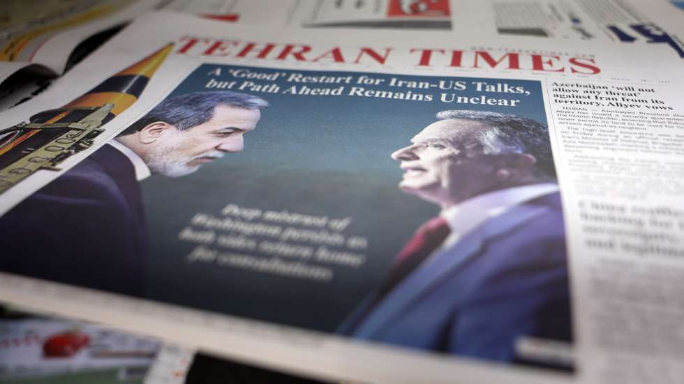 epaselect epa12711494 A copy of Iranian daily newspaper Tehran Times carrying picture of Iranian foreign minister Abbas Araghchi and USA special envoy Steve Witkoff is on display outside a kiosk in Tehran, Iran, 07 February 2026. Iranian foreign minister Abbas Araghchi called the negotiations with the USA positive and said both side agreed to continue the negotiations.  EPA/ABEDIN TAHERKENAREH