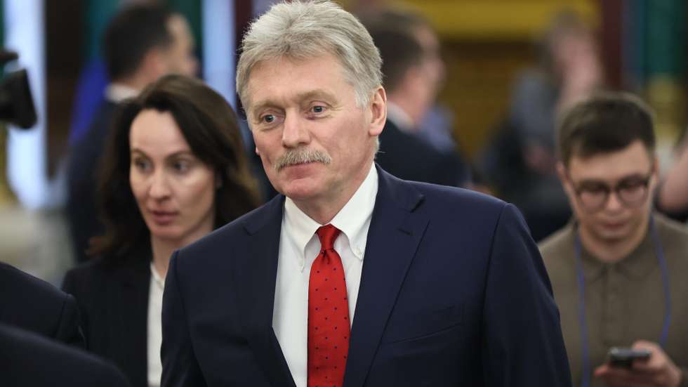 epa11970218 Kremlin spokesman Dmitry Peskov (C) attends a press conference of Russian President Vladimir Putin and President of Tajikistan Emomali Rahmon following their meeting at the Kremlin in Moscow, Russia, 17 March 2025. Emomali Rahmon is on an official visit to Moscow.  EPA/YURI KOCHETKOV
