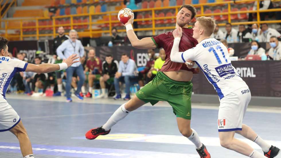 Miguel Martins entrou ao intervalo para marcar seis golos como central na melhor fase de Portugal no encontro frente à Islândia