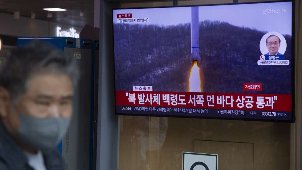 epa10664085 A man watches the news at a station in Seoul, South Korea, 31 May 2023. According to South Korea's Joint Chiefs of Staff (JCS) North Korea launched a Military Spy Satellite in the early morning of 31 May.  EPA/JEON HEON-KYUN