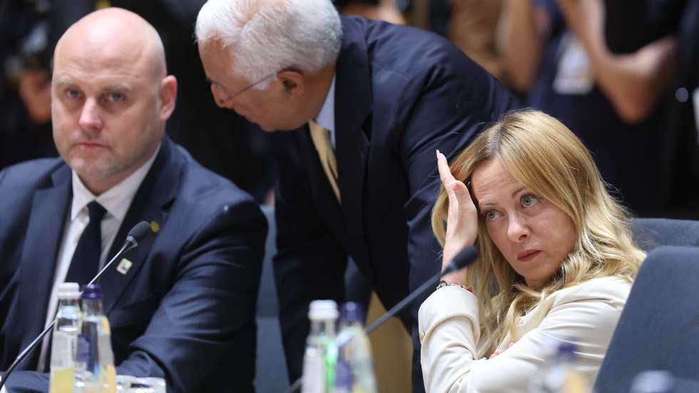 epa13308717 (L-R) Latvian Prime Minister Andris Kulbergs, European Council President Antonio Costa, and Italian Prime Minister Giorgia Meloni attend the second day of a European Council summit in Brussels, Belgium, 16 October 2026. European Union (EU) heads of state and government are meeting with Ukrainian President Zelensky as they focus on continued support for Ukraine, European defence and security, Russia-linked hybrid threats, migration, and the situation in the Middle East.  EPA/OLIVIER HOSLET