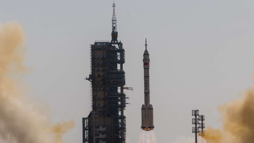 epa10939722 A Long March 2F rocket carrying the Shenzhou-17 manned space flight launches  in Jiuquan, Gansu province, China, 26 October 2023. China's Shenzhou-17 manned spaceflight mission with 3 astronauts is the second manned spaceflight mission of China Space Station's development phase. The mission will last for about 6 months and the crew will carry out tasks such as installation, maintenance, repair, and experiments in space.  EPA/ALEX PLAVEVSKI
