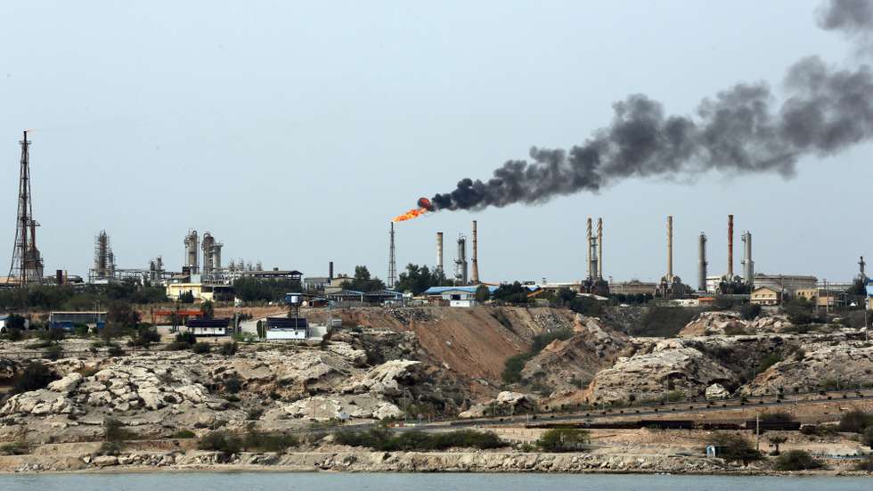 epa05844550 A general view of the Kharg oil terminal at the Kharg Island, in Persian Gulf, southern Iran, 12 March 2017. According to estimates, Kharg oil terminal handles 98 percent of Iran's crude exports.  EPA/ABEDIN TAHERKENAREH