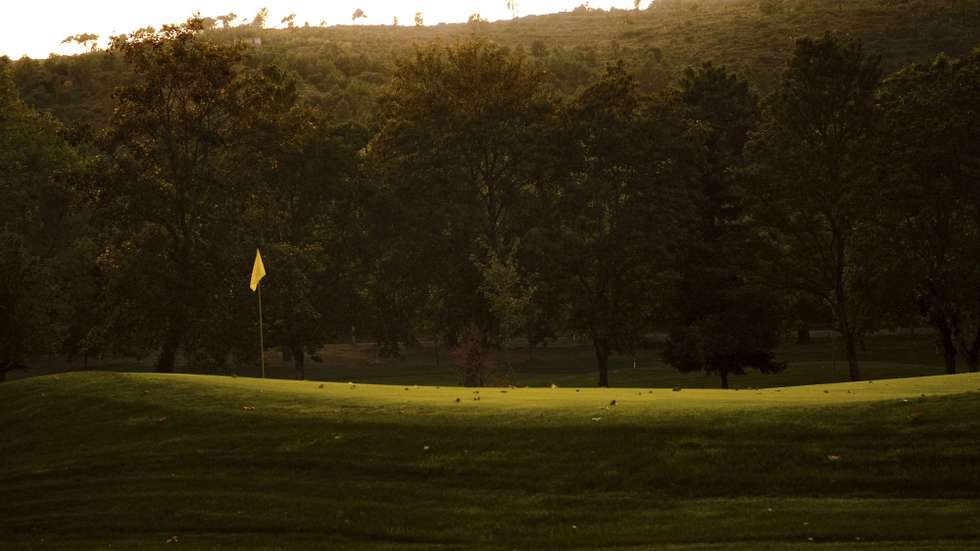 Campo de golfe do Vidago Palace Hotel, em Chaves, que foi projetado pela Monarquia mas abriu as portas já na República, concretizando agora 100 anos de história que serão assinalados com uma reinauguração a 06 de outubro, Chaves, 27 de setembro de 2010.  (ACOMPANHA TEXTO)  CATARINA LIMA/LUSA