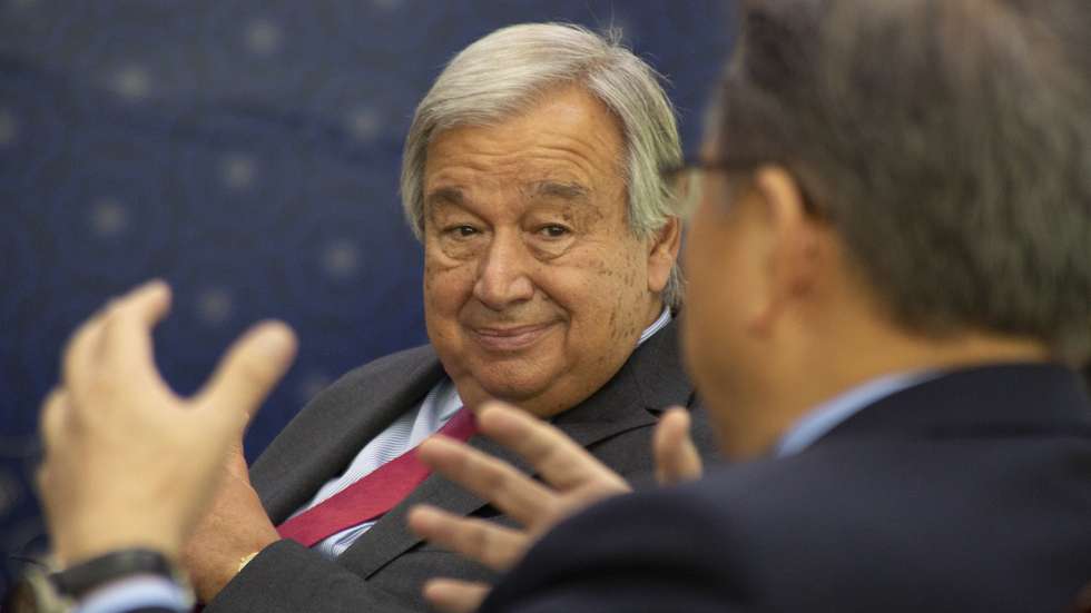 epa10116729 UN Secretary-General Antonio Guterres (L) and South Korean Foreign Affairs Minister Park Jin (R) talk during their meeting at the Foreign Ministry in Seoul, South Korea, 12 August 2022. Guterres is visiting South Korea as part of his Asia tour.  EPA/JEON HEON-KYUN / POOL