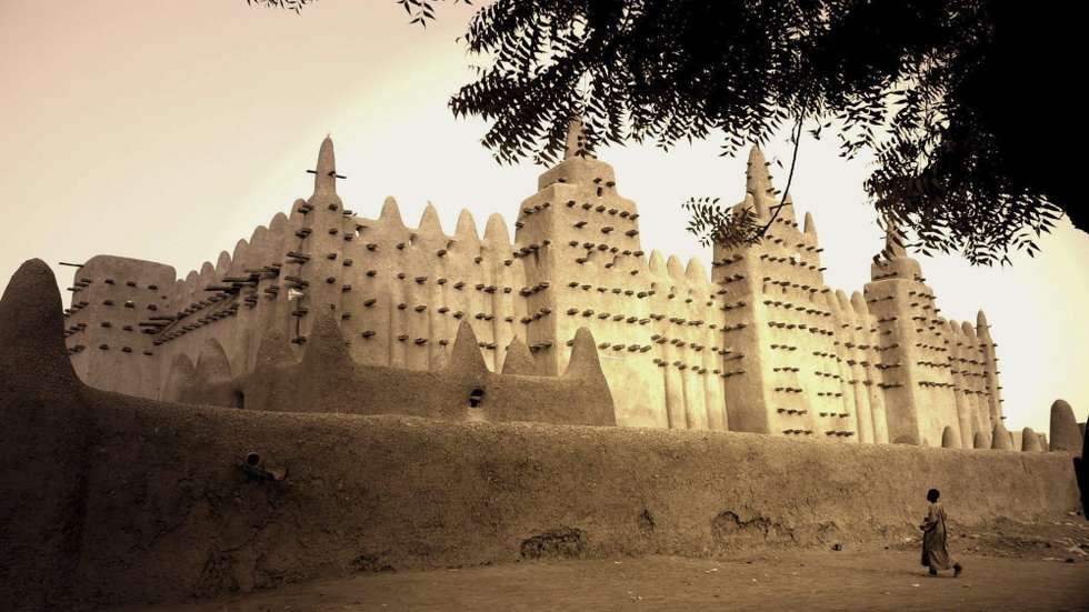 Radicais islâmicos destruíram mais de 4.000 manuscritos, alguns datados do século XIII, depois de tomarem Timbuktu, a lendária cidade do Mali, em 2012