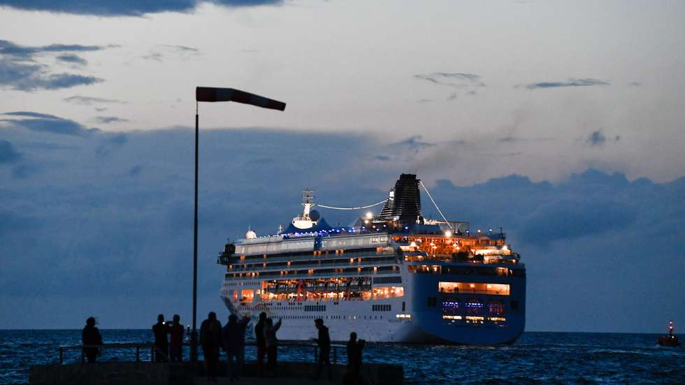 epa07763056 Norwegian Spirit cruise ship on the Baltic sea during the Hanse sail maritime festival, Rostock-Warnemuende, Germany, 08 August 2019. The 29th Hanse Sail maritime festival running from 08 to 11 August 2019.  EPA/FILIP SINGER