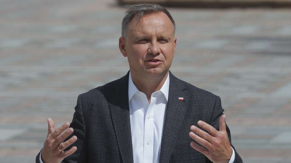 epa10134489 Polish President Andrzej Duda speaks during a joint press conference with his Ukrainian counterpart (not pictured) in Kyiv (Kiev), Ukraine, 23 August 2022. Duda arrived in Kyiv to meet with top officials and express his support for Ukraine, one day before the Ukrainian Independence Day celebrations of 24 August, a date that also marks six months since the beginning of the Russian invasion.  EPA/SERGEY DOLZHENKO