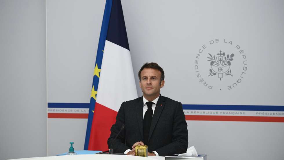 epa10236099 France's President Emmanuel Macron (2ndR) participates in a video conference with G7 leaders on the situation in Ukraine, at the Hotel Marigny in Paris, France, 11 October 2022.  EPA/CHRISTOPHE ARCHAMBAULT / POOL  MAXPPP OUT