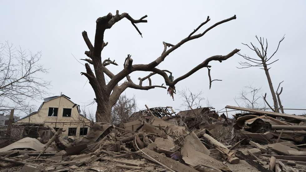 epa11235912 The scene of a missile strike near private buildings in Zaporizhzhia, Ukraine, 22 March 2024, amid the Russian invasion. According to the Air Force Command of the Armed Forces of Ukraine, Russia has launched projectiles against over 151 targets across Ukraine. The Ukrainian army intercepted 92 of them. Several people were killed across the country, with at least one dead and 14 injured in Zaporizhzhia alone, according to the region’s State Military Administration.  EPA/KATERYNA KLOCHKO