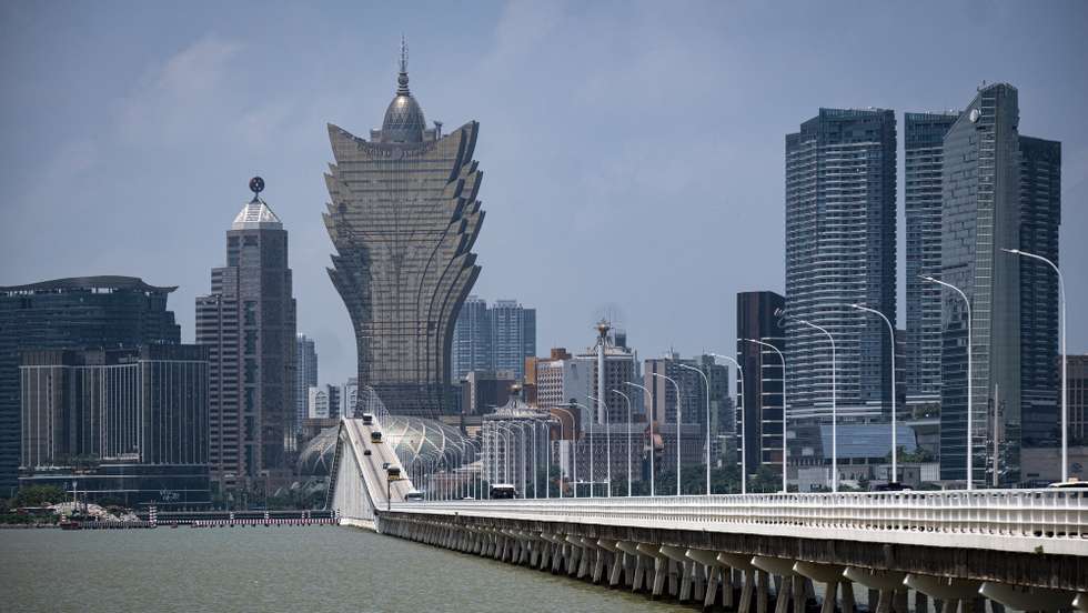 A Ponte Governador Nobre de Carvalho, aberta à circulação a 05 de outubro de 1974, depois de obras entre 1970 e 1974, comemora 50 anos de existência, em Macau, China, 24 de agosto de 2024. Com 2570 metros de comprimento, a obra foi renovada em 2005, estando apenas aberta ao tráfego de transportes públicos e veículos especiais. (ACOMPANHA TEXTO DA LUSA DO DIA 22 DE SETEMBRO DE 2024). GONÇALO LOBO PINHEIRO/LUSA