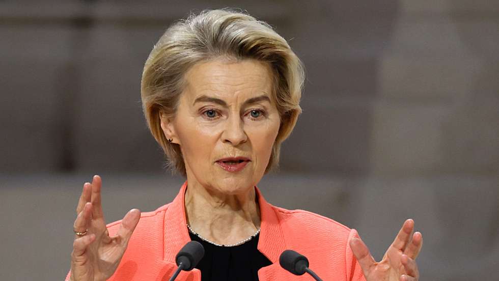 epa11888325 European Commission President Ursula von der Leyen delivers a speech during a plenary session of the Artificial Intelligence (AI) Action Summit at the Grand Palais in Paris, France, 11 February 2025. The summit takes place from 10 to 11 February.  EPA/MOHAMMED BADRA