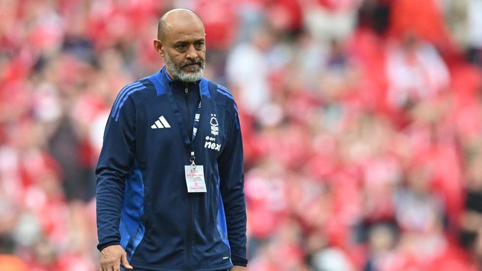 epa12059092 Nottingham Forest's manager Nuno Espirito Santo walks on the pitch after losing the FA Cup semi-finals soccer match between Nottingham Forest and Manchester City, in London, Britain, 27 April 2025.  EPA/VINCE MIGNOTT EDITORIAL USE ONLY. No use with unauthorized audio, video, data, fixture lists, club/league logos, 'live' services or NFTs. Online in-match use limited to 120 images, no video emulation. No use in betting, games or single club/league/player publications.