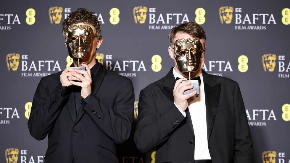 epa12769636 David Borenstein (L) and Pavel Talankin pose in the press room after winning the award for Best Documentary for 'Mr Nobody Against Putin' during the EE BAFTA Film Awards 2026 at the Royal Festival Hall in London, Britain, 22 February 2026. The ceremony is hosted by the British Academy of Film and Television Arts (BAFTA).  EPA/TOLGA AKMEN