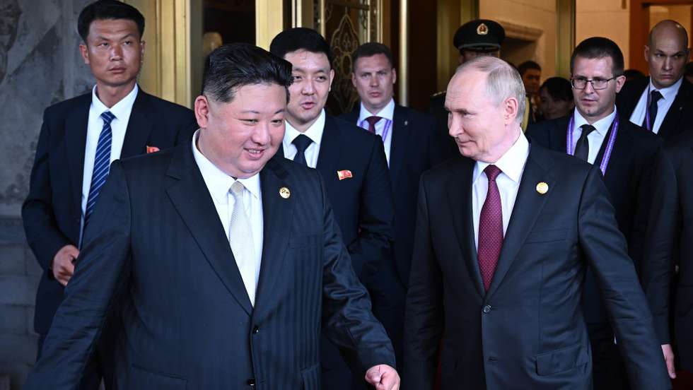 epa12347843 Russian President Vladimir Putin (R) and North Korean leader Kim Jong Un walk following their meeting at the Diaoyutai State Guesthouse, on the occasion of the 80th anniversary of victory in the Chinese People's War of Resistance against Japanese Aggression and the end of World War Two, in Beijing, China, 03 September 2025.  EPA/SERGEY BOBYLEV/SPUTNIK/KREMLIN POOL MANDATORY CREDIT