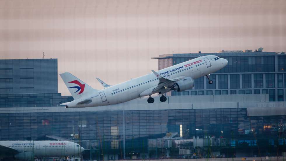 epa12532913 An airplane takes off at the Hongqiao International Airport, in Shanghai, China, 18 November 2025. The escalating tensions surrounding Taiwan have prompted Chinese travelers to cancel hundreds of thousands of trips to Japan, a significant response to the recent remarks made by the Japanese prime minister.  EPA/ALEX PLAVEVSKI