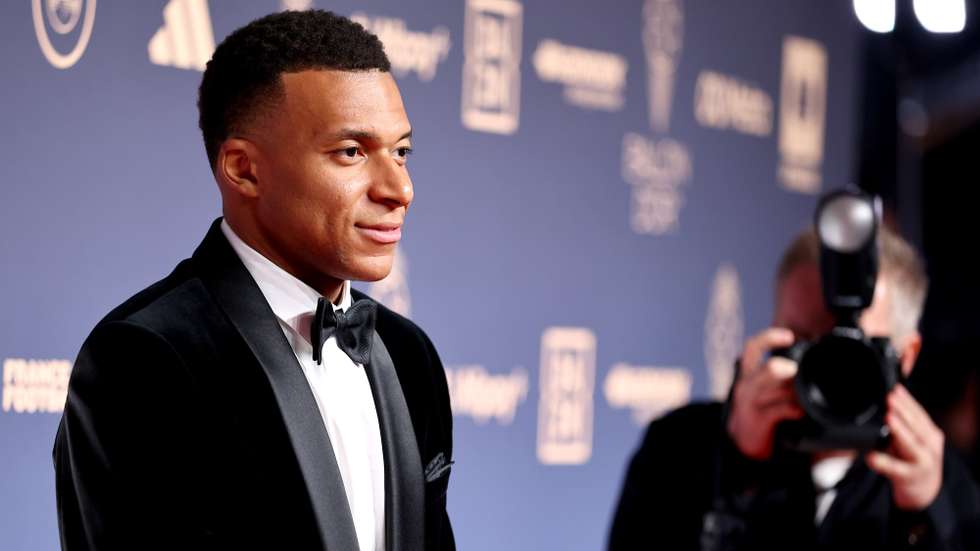 epa13333134 French player Kylian Mbappe arrives for the 2026 Ballon d'Or awards ceremony at the London Palladium Theatre, London, Great Britain, 26 October 2026. It is the 70th edition of the annual ceremony.  EPA/TOLGA AKMEN