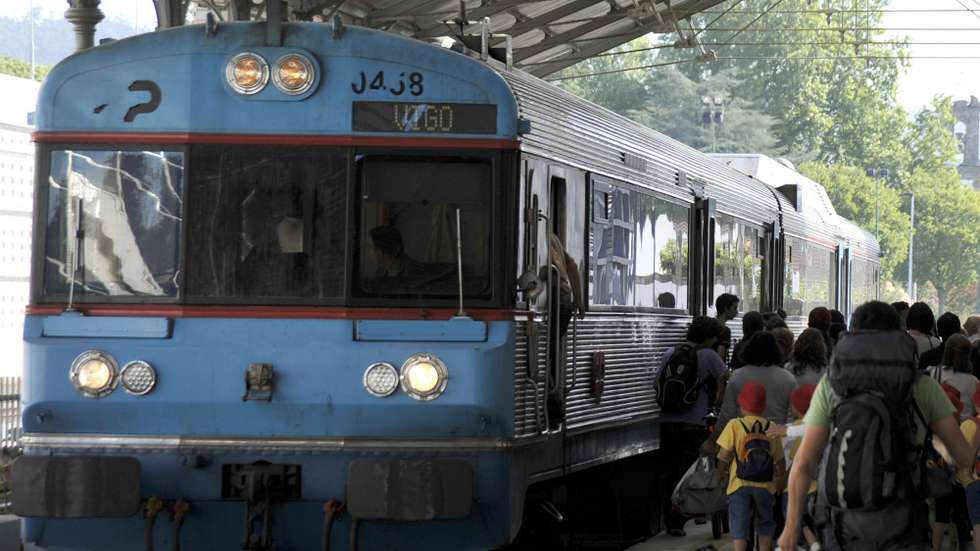 Ligação ferroviária direta Porto-Vigo foi assumida como prioritária por parte de Luís Montenegro