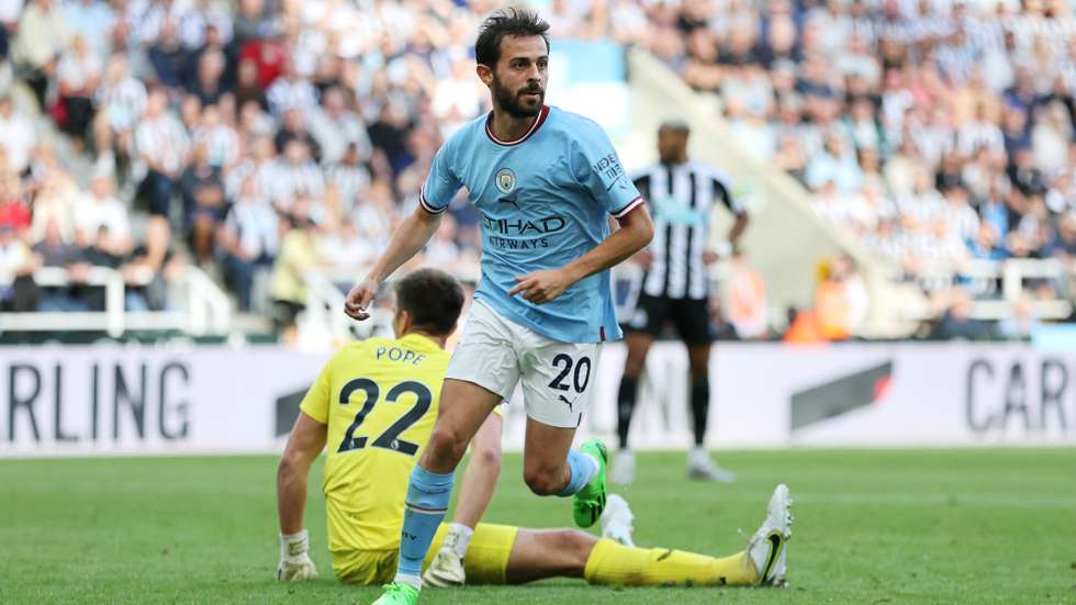 Bernardo Silva assistiu para o 1-0 de Gündogan e marcou o 3-3 do empate depois da vantagem de dois golos do Newcastle