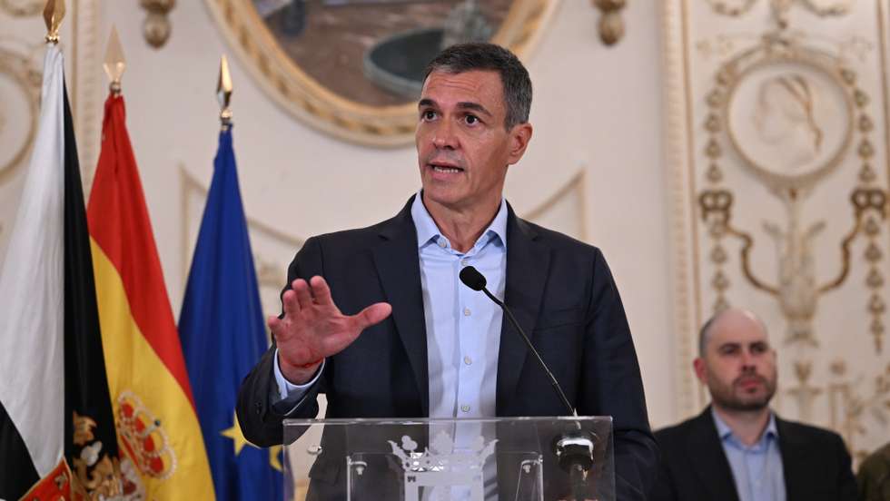 epa13143989 A handout photo made available by the Spanish Prime Minister's Office shows Spanish Prime Minister Pedro Sanchez as he speaks at a press conference in Ceuta, Spain, 31 July 2026. Sanchez traveled to the autonomous city following the arrival of thousands of migrants from Morocco.  EPA/Borja Puig de la Bellacasa/Moncloa HANDOUT -- MANDATORY CREDIT -- IMAGE TO BE USED ONLY IN RELATION TO THE STATED EVENT -- HANDOUT EDITORIAL USE ONLY/NO SALES