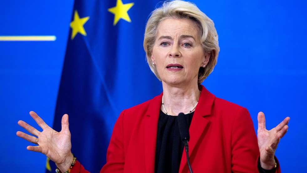 epa10948790 President of the European Commission Ursula von der Leyen attends a press conference in Skopje, Republic of North Macedonia, 30 October 2023. The President of the European Commission arrived for a two-days official visit to North Macedonia.  EPA/GEORGI LICOVSKI